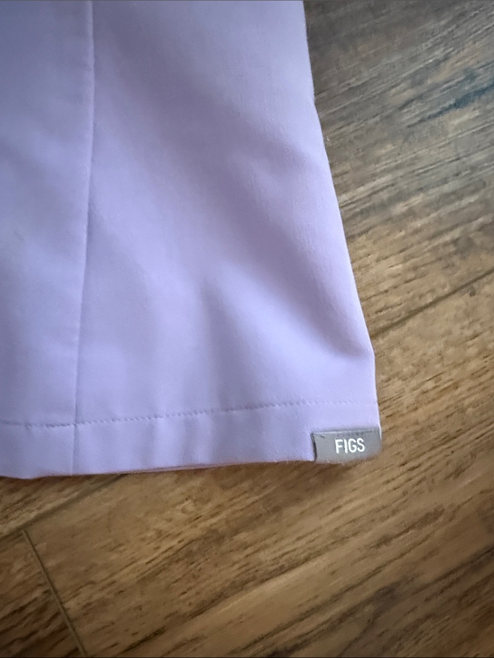 Figs Lavender Women's Scrub Top & pants Set medium - Picture 5 of 12